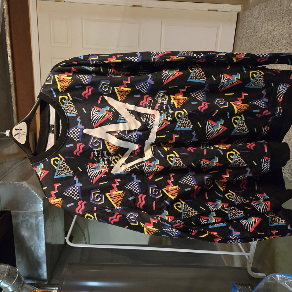 Colorful Geometric Patterned Sweatshirt